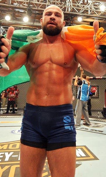UFC World: Cathal Pendred and Tor Troeng join the show